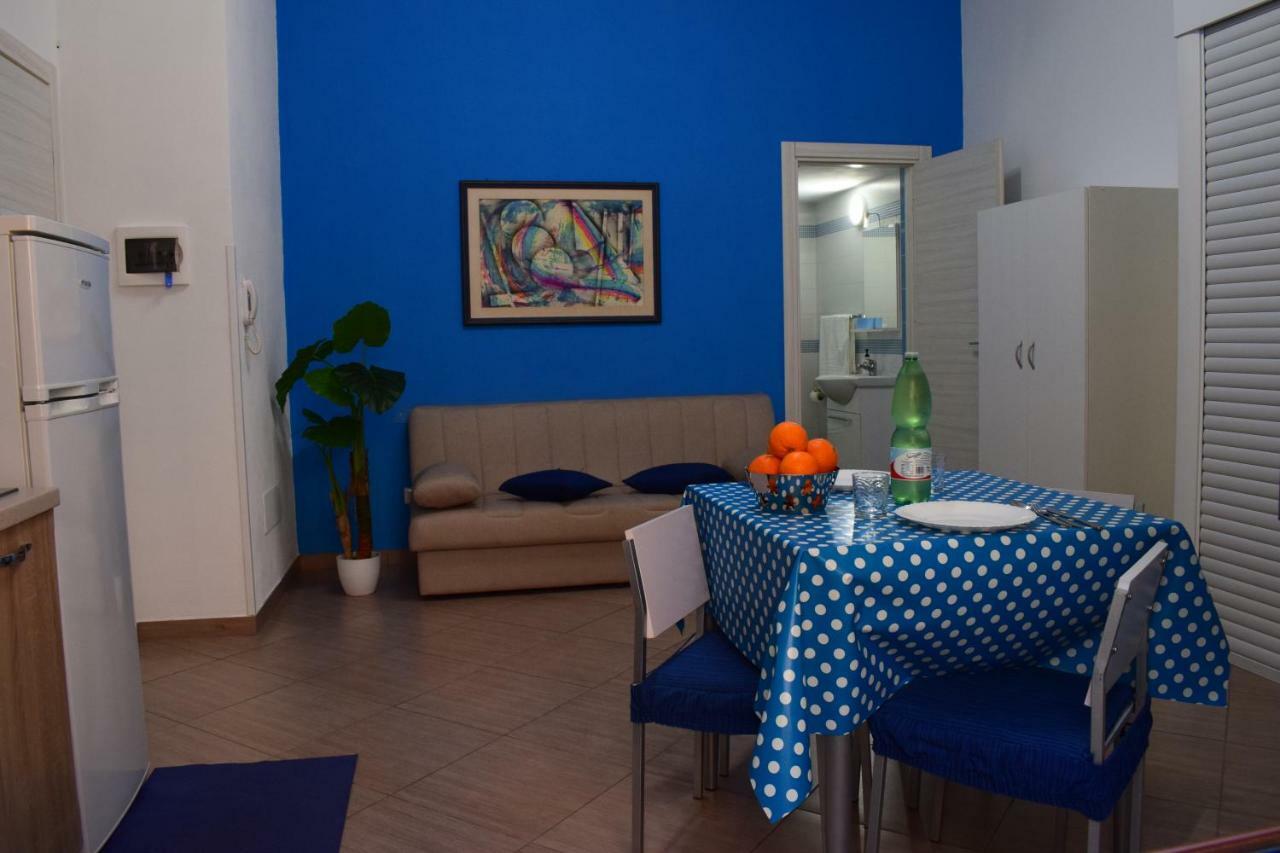 Casa Vacanze Del Golfo カステッランマーレ・デル・ゴルフォ エクステリア 写真