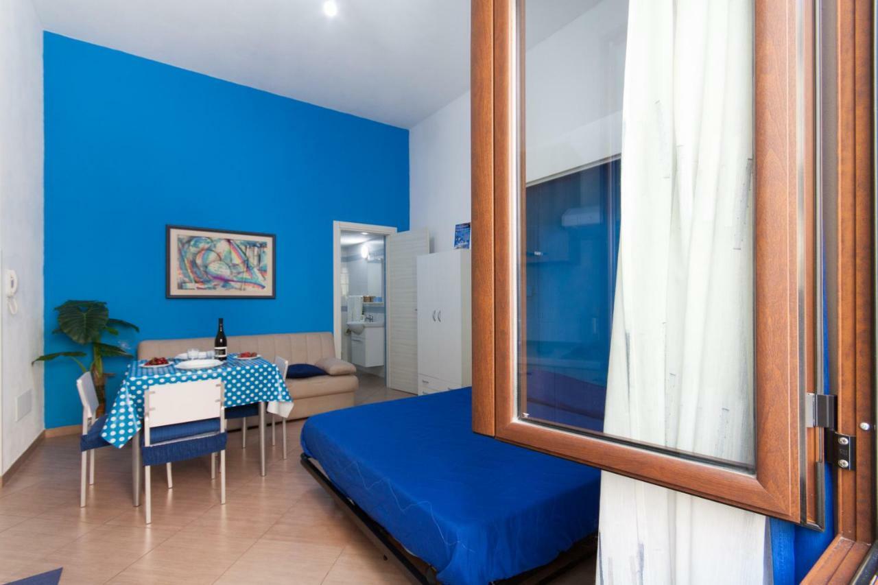 Casa Vacanze Del Golfo カステッランマーレ・デル・ゴルフォ エクステリア 写真
