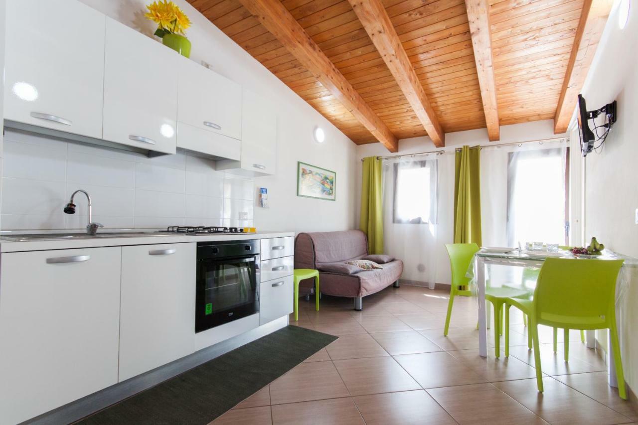 Casa Vacanze Del Golfo カステッランマーレ・デル・ゴルフォ エクステリア 写真